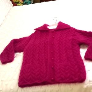 Anne Klein ll  mohair fuchsia color size Medium fits like a Large